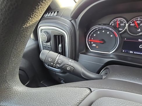 Used 2020 Chevrolet Silverado 3500 LT image 17