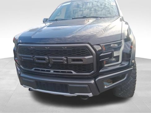 Used 2018 Ford F150 Raptor w/ Equipment Group 802A Luxury AWD/4WD image 2