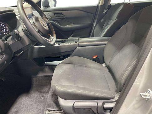 Used 2024 Nissan Rogue S FWD image 17