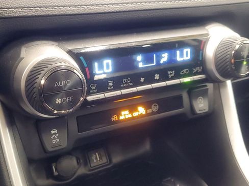 Certified 2024 Toyota RAV4 XLE w/ Convenience Package image 29