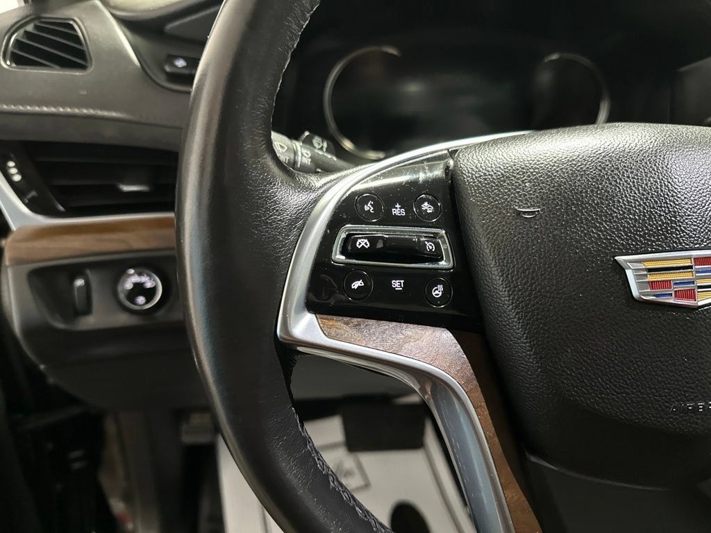 Used 2020 Cadillac Escalade Luxury AWD/4WD image 17