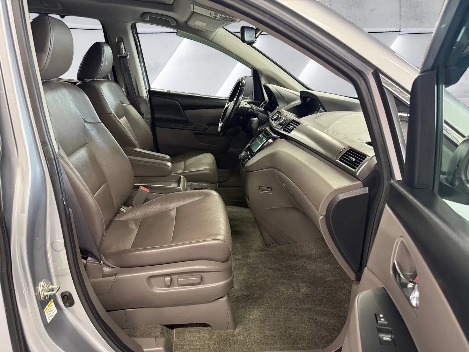 Used 2017 Honda Odyssey EX-L image 16