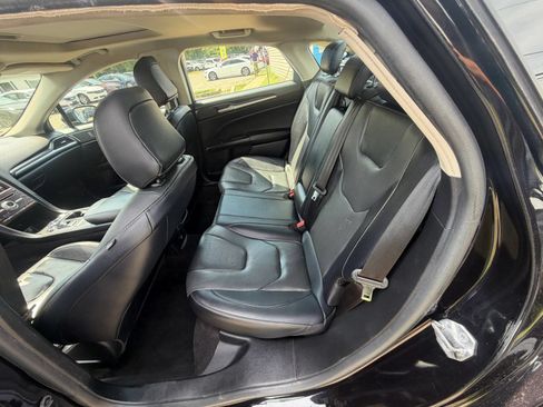 Used 2020 Ford Fusion Titanium FWD image 18
