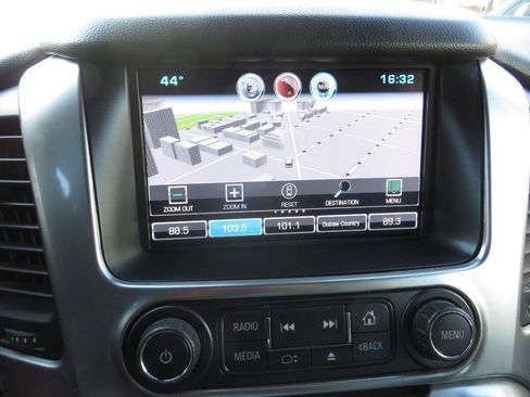 Used 2015 Chevrolet Suburban LT AWD/4WD image 18