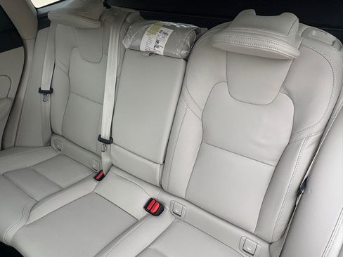 New 2026 Volvo XC60 B5 Ultra w/ Protection Package Premier image 25