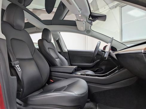 Used 2020 Tesla Model 3 Performance image 23
