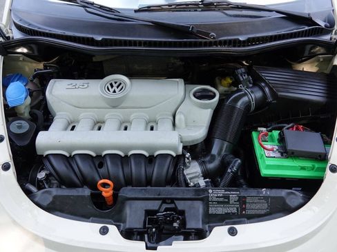 Used 2008 Volkswagen Beetle SE FWD image 89