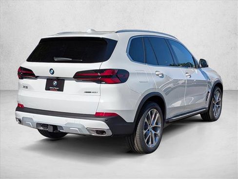 New 2026 BMW X5 xDrive40i w/ Climate Comfort Package AWD/4WD image 2