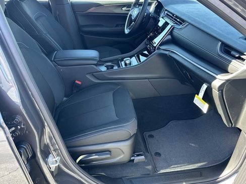 New 2025 Jeep Grand Cherokee L Laredo w/ Luxury Tech Group I image 13