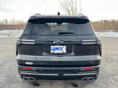 Used 2024 Chevrolet Traverse RS