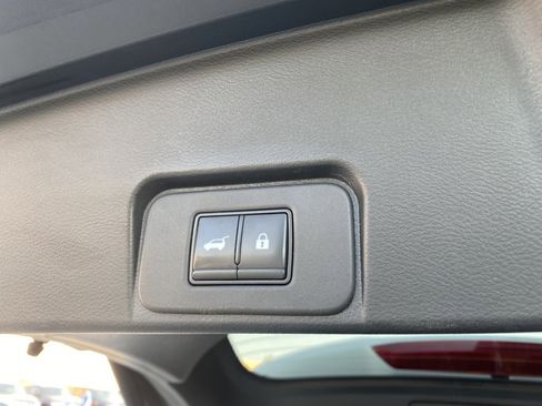 Used 2021 Nissan Rogue SL w/ Premium Package image 14