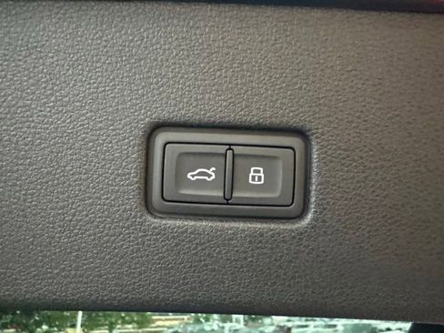 New 2026 Audi SQ8 Prestige AWD/4WD image 38