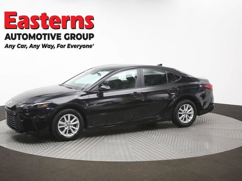 Used 2025 Toyota Camry LE FWD image 57