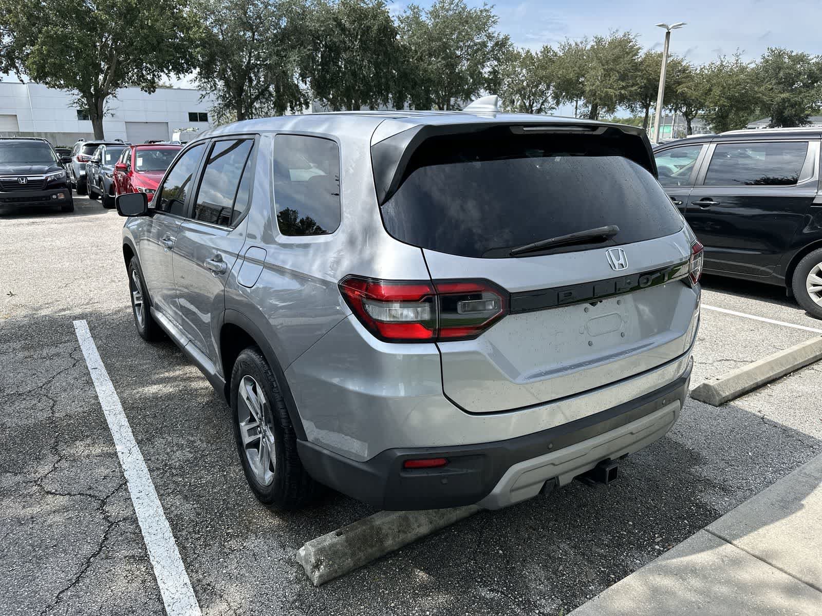 Used 2023 Honda Pilot EX-L image 6