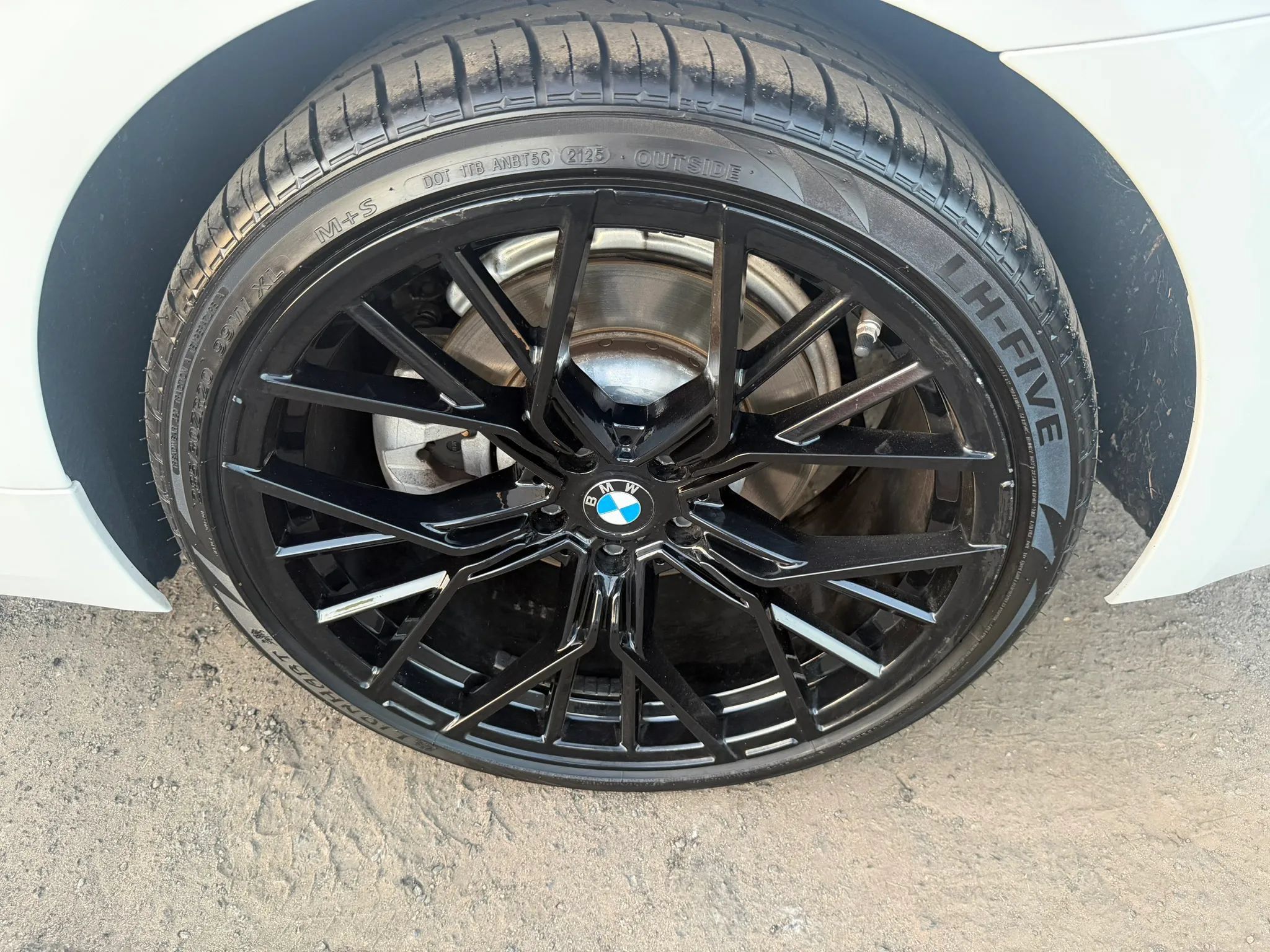 Used 2020 BMW 530i w/ M Sport Package RWD image 5