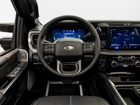 Used 2025 Ford F250 Platinum w/ FX4 Off-Road Package AWD/4WD image 47