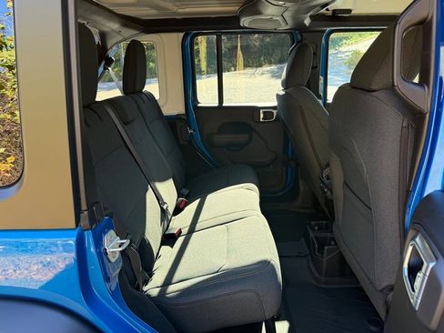 New 2026 Jeep Wrangler Unlimited Sport image 19