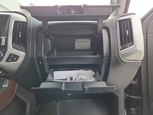 Used 2018 GMC Sierra 1500 SLT image 42