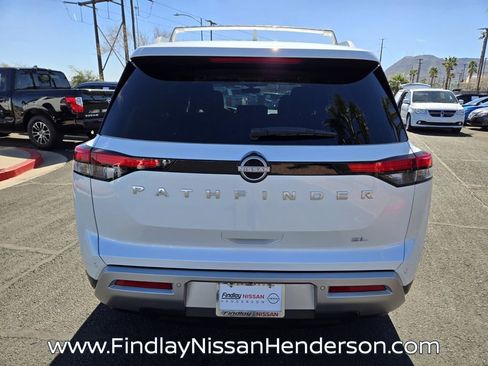 Used 2025 Nissan Pathfinder SL image 5