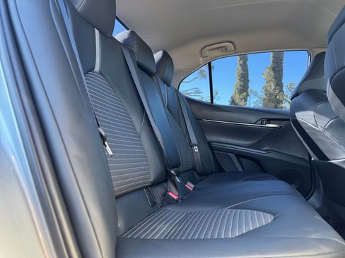 Used 2022 Toyota Camry SE image 18