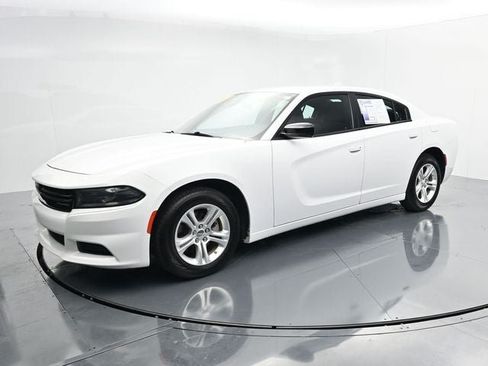 Used 2023 Dodge Charger SXT RWD image 4