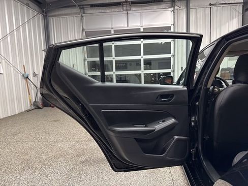 Used 2024 Nissan Altima 2.5 SV FWD image 15