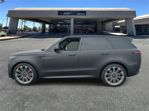 Used 2024 Land Rover Range Rover Sport Dynamic SE image 2