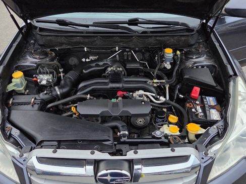 Used 2014 Subaru Outback 2.5i Premium AWD/4WD image 46