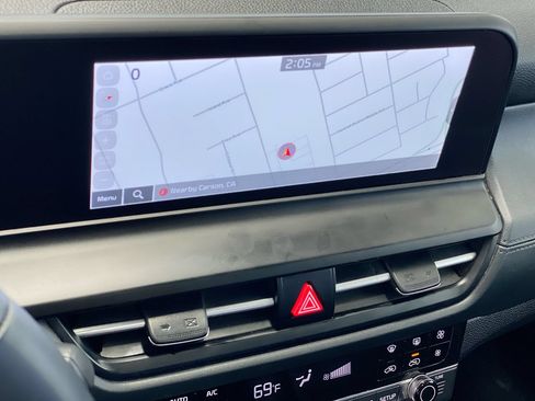 Certified 2025 Kia Seltos EX w/ EX Sunroof Package FWD image 28