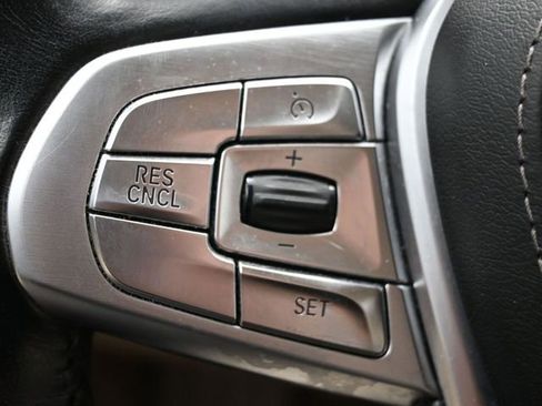 Used 2018 BMW 740i w/ Executive Package RWD image 31