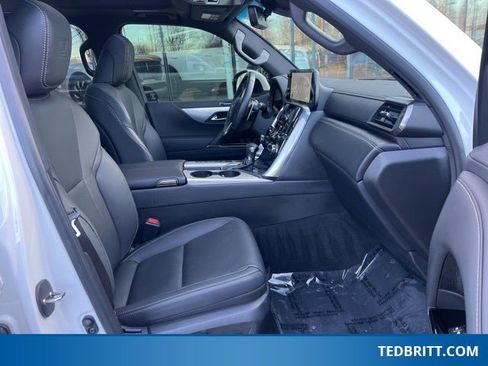 Used 2024 Lexus LX 600 F Sport image 24