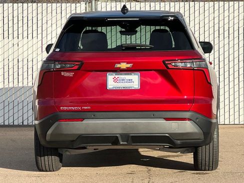 New 2026 Chevrolet Equinox LT w/ Convenience Package II AWD/4WD image 5