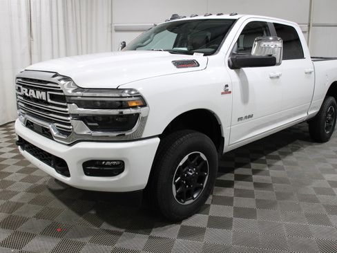 New 2025 RAM 2500 Laramie image 40