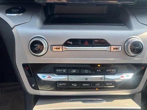 Used 2024 Ford Explorer XLT w/ Equipment Group 202A AWD/4WD image 26