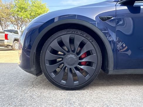 Used 2022 Tesla Model Y Performance image 12