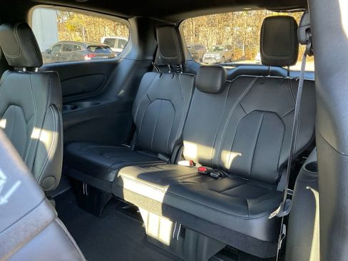 New 2026 Chrysler Pacifica Select w/ S Appearance Package image 28