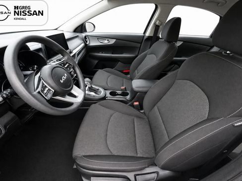 Used 2023 Kia Forte LXS FWD image 7