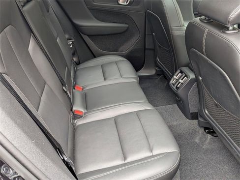 Certified 2024 Volvo XC40 B5 Ultimate w/ Climate Package image 26