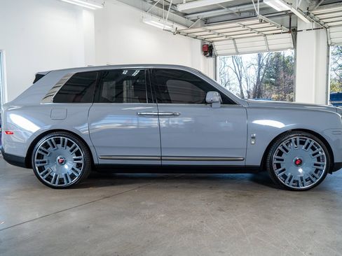 Used 2022 Rolls-Royce Cullinan image 5