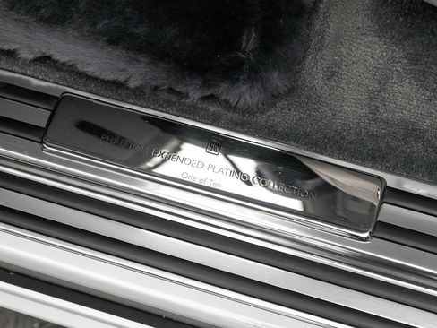 Used 2024 Rolls-Royce Phantom Extended Wheelbase w/ Leather Finishing Pack image 13