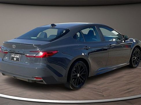 Used 2025 Toyota Camry XSE image 2