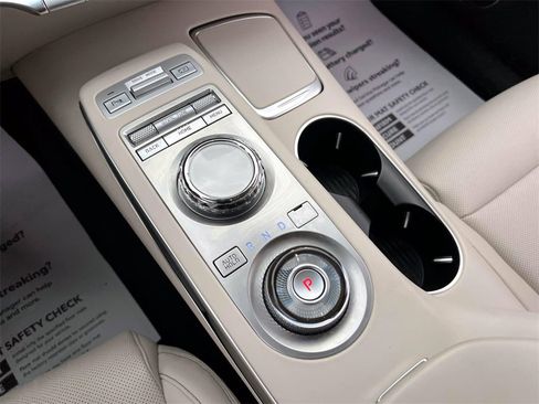 Certified 2022 Genesis GV70 2.5T w/ Cargo Package image 18