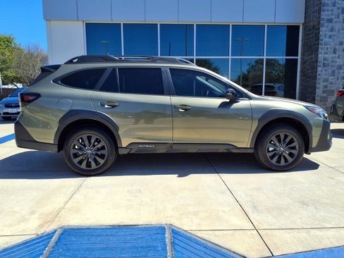 Certified 2025 Subaru Outback Onyx Edition image 26