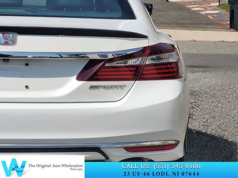 Used 2017 Honda Accord Sport image 8