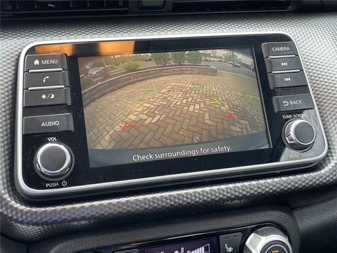 Used 2019 Nissan Kicks SR image 23