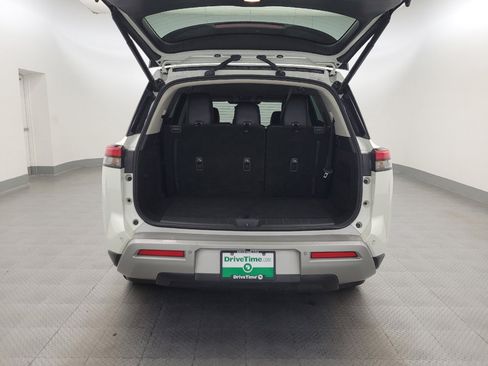 Used 2023 Nissan Pathfinder SL FWD image 29