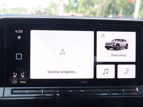 Used 2024 Volkswagen Atlas SE FWD image 8