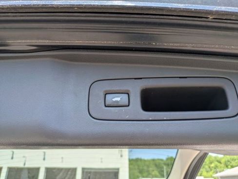 Used 2016 Honda CR-V Touring image 23