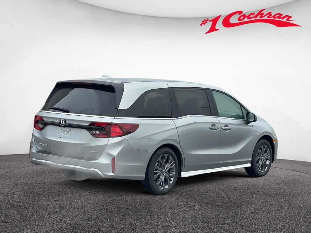 New 2027 Honda Odyssey Touring image 5
