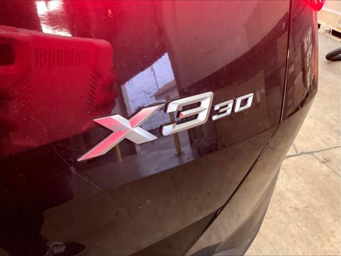 Used 2025 BMW X3 xDrive30i w/ Premium Package image 11